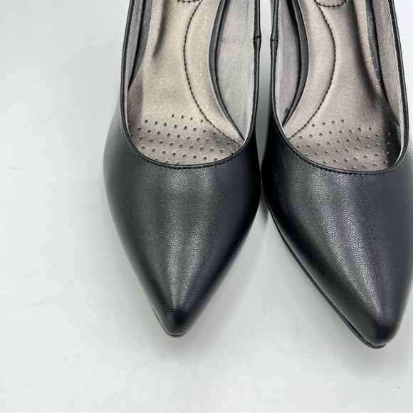 7N 7 N NARROW LifeStride Womens Sevyn Black Faux Leather Point Toe Pumps Heels - Picture 5 of 15